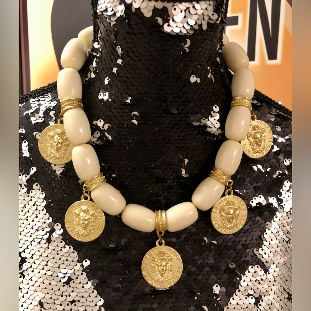 Rare TERIA YABAR Statement Medallion Beaded Necklace Vintage/Y2K Golden & Cream